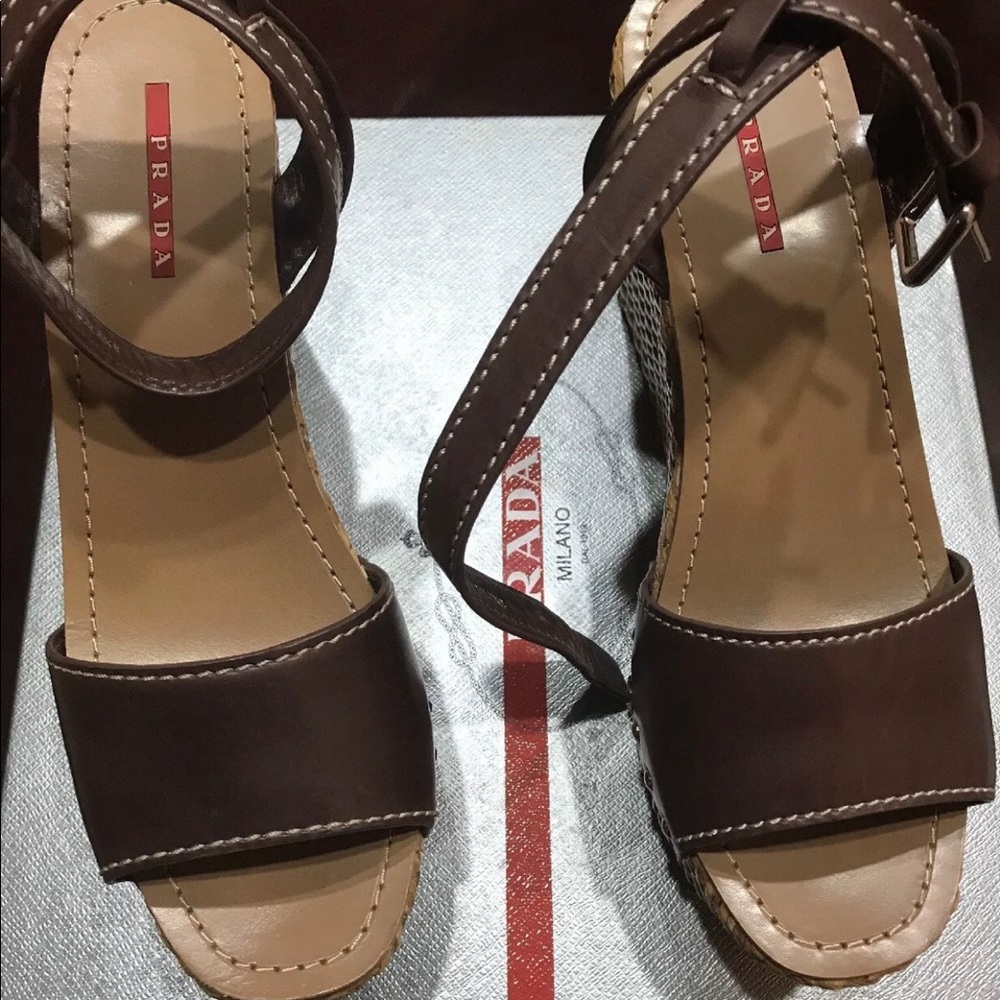 💯 Authentic Prada Wedges
